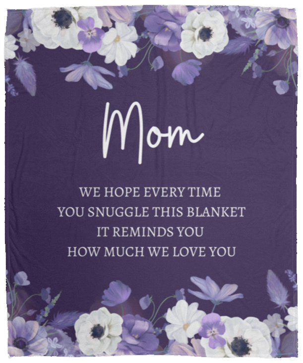 A Hug in Every Stitch: Cozy Blanket for Mom with a Heartfelt Message